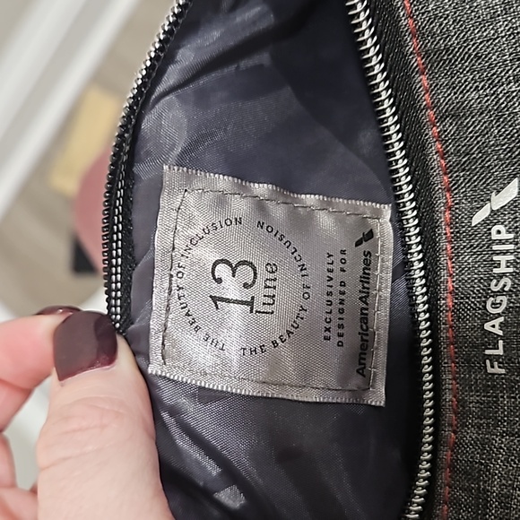 American Airlines Flagship Kit - Picture 3 of 5